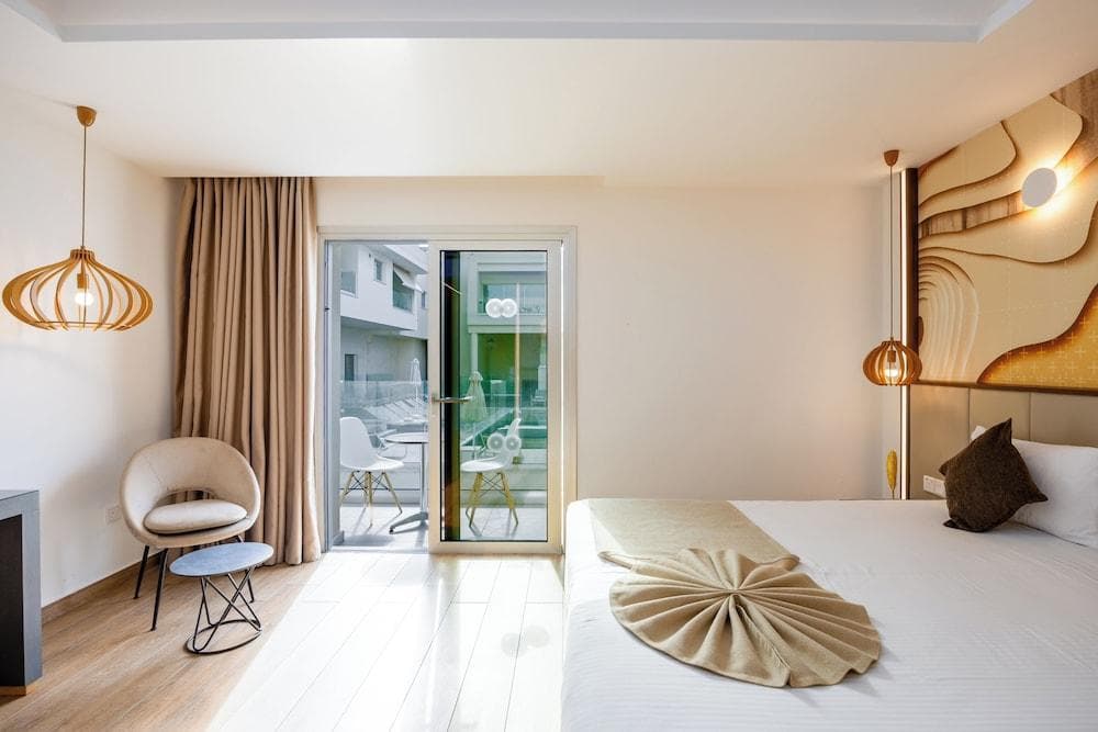 Melpoantia Luxury Apartments & Suites