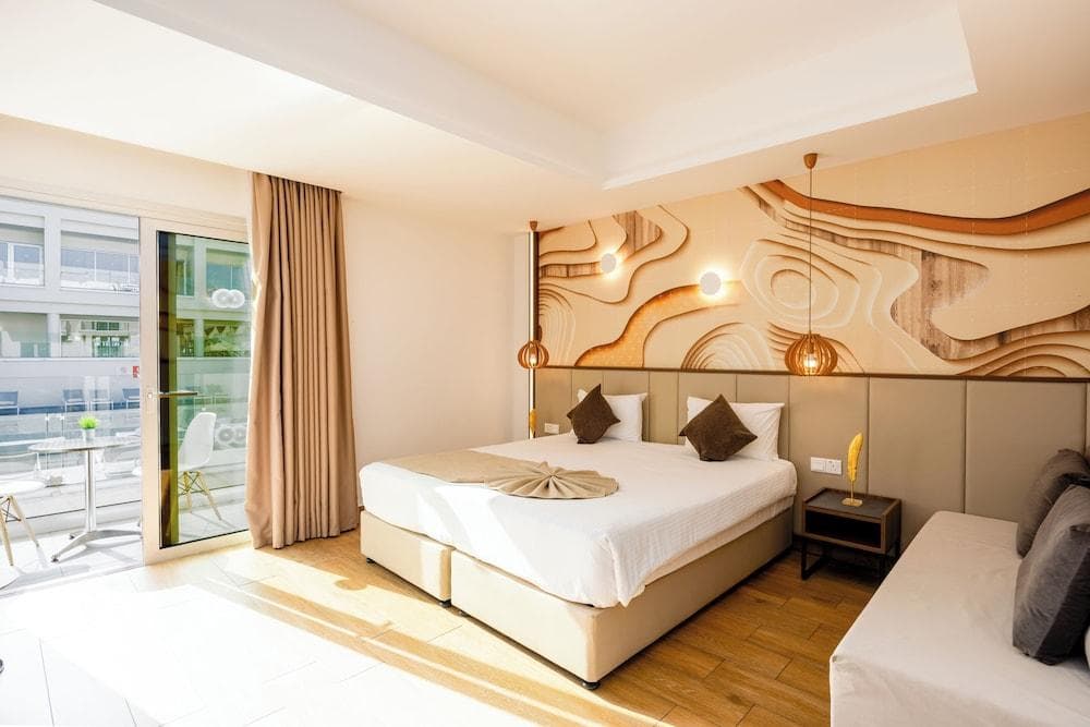 Melpoantia Luxury Apartments & Suites