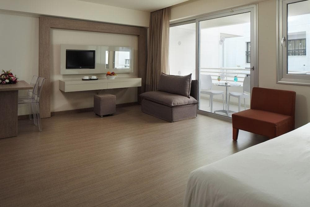Melpoantia Luxury Apartments & Suites