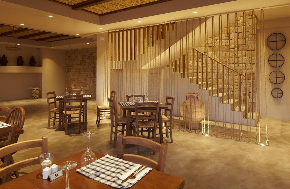 Melpoantia Luxury Apartments & Suites