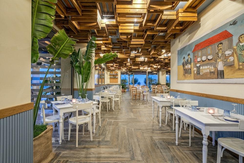 Amada Colossos Resort