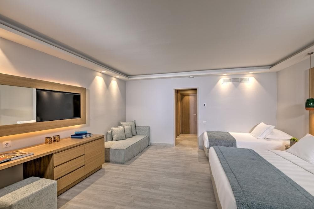 Amada Colossos Resort