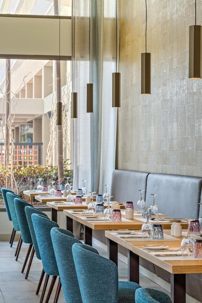 Amada Colossos Resort