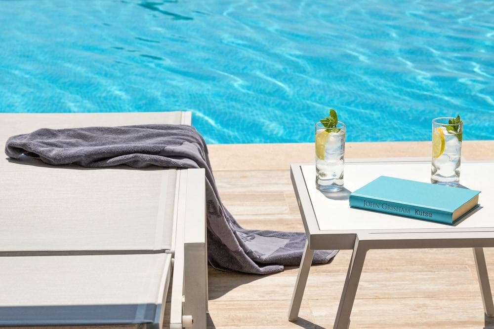 Amada Colossos Resort