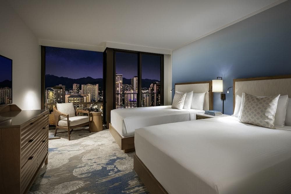 Halepuna Waikiki by Halekulani