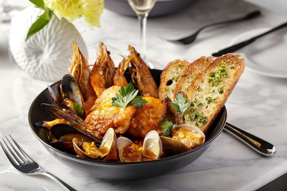 Halepuna Waikiki by Halekulani