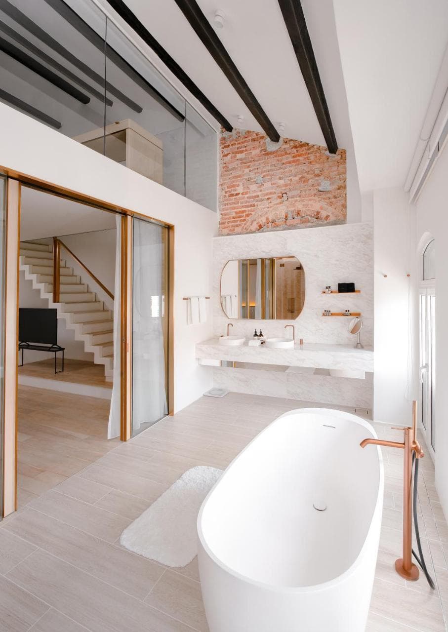88 Armenian Hotel