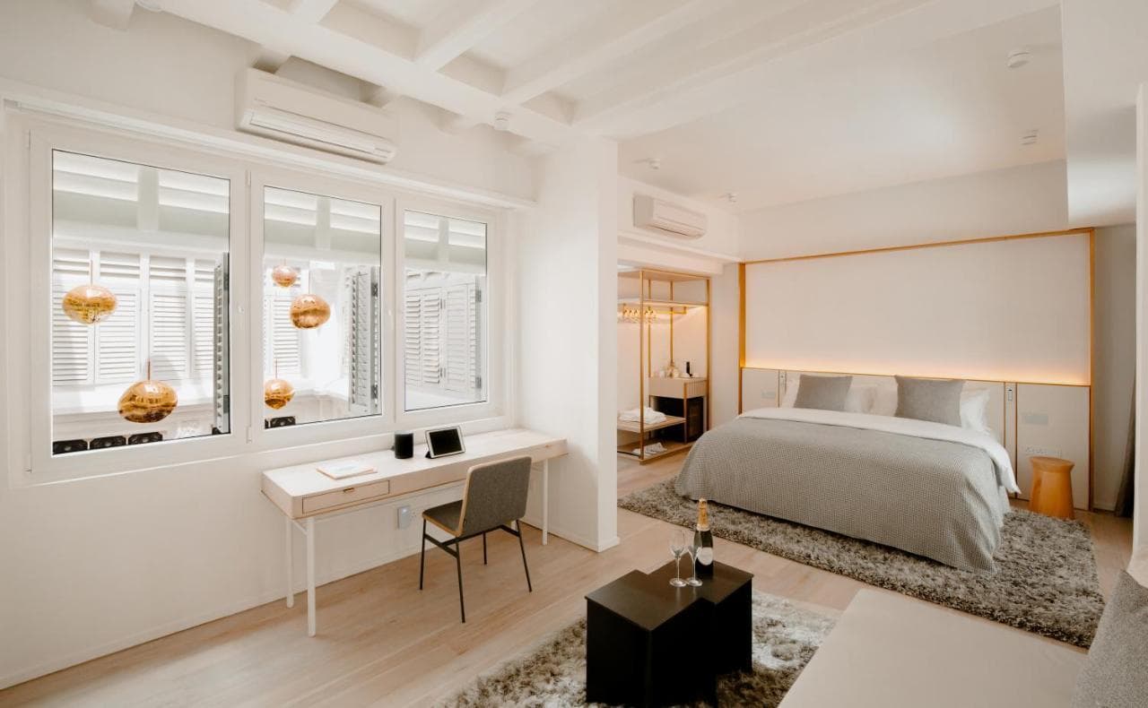 88 Armenian Hotel