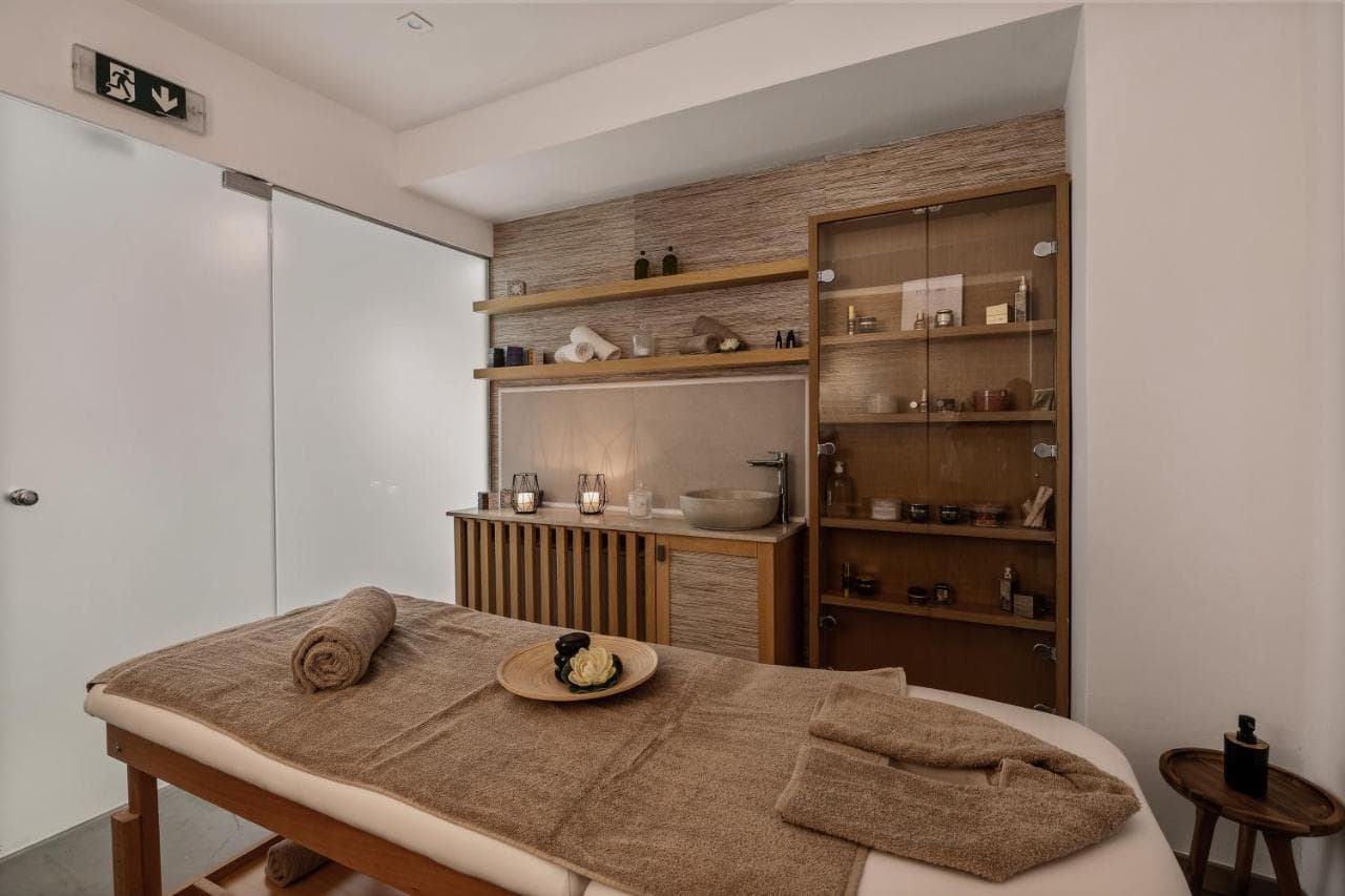 Las Hotel & SPA