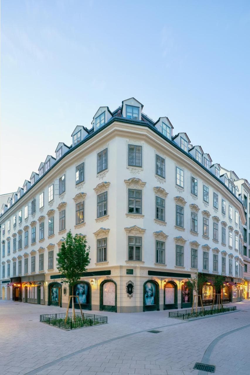 The Leo Grand Hotel