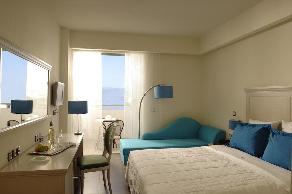 Angela Suites Boutique Hotel
