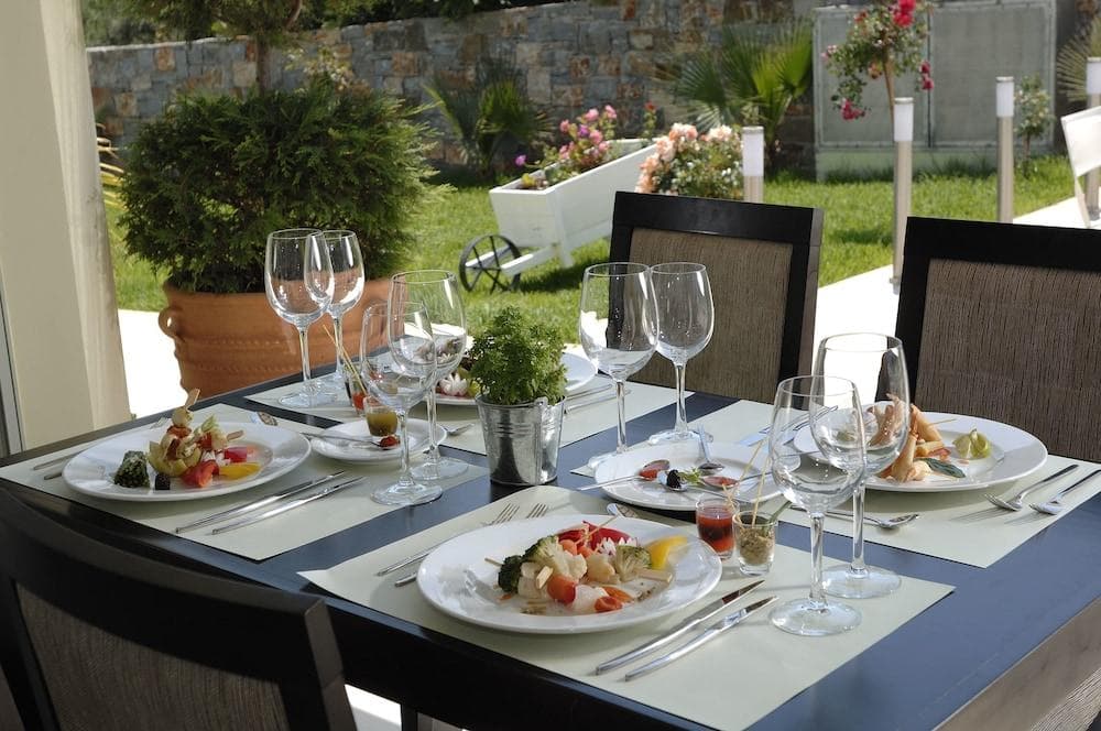 Angela Suites Boutique Hotel