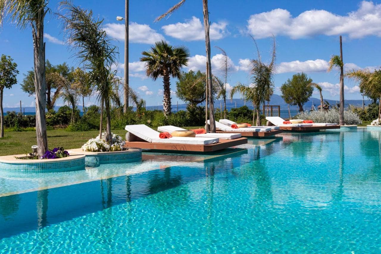 Elysian Luxury Hotel And SPA