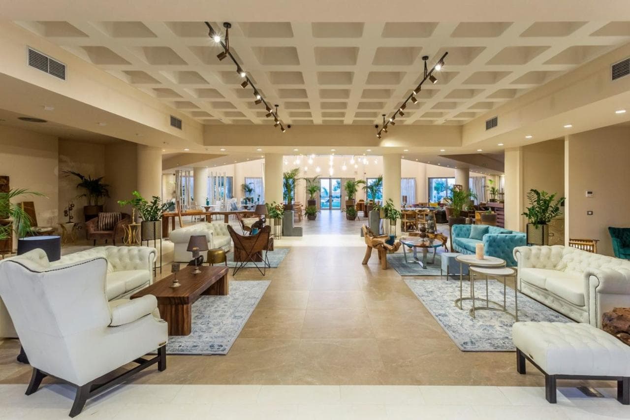 Elysian Luxury Hotel And SPA