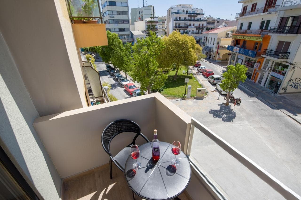M City Hotel