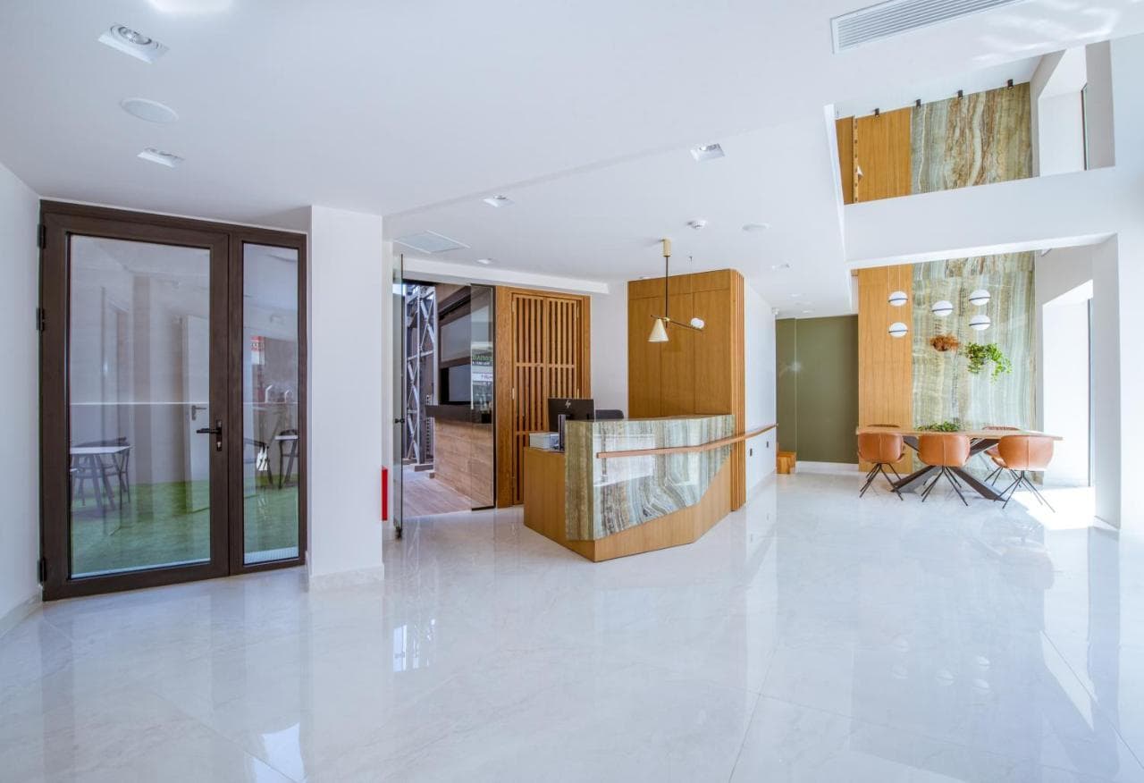 M City Hotel