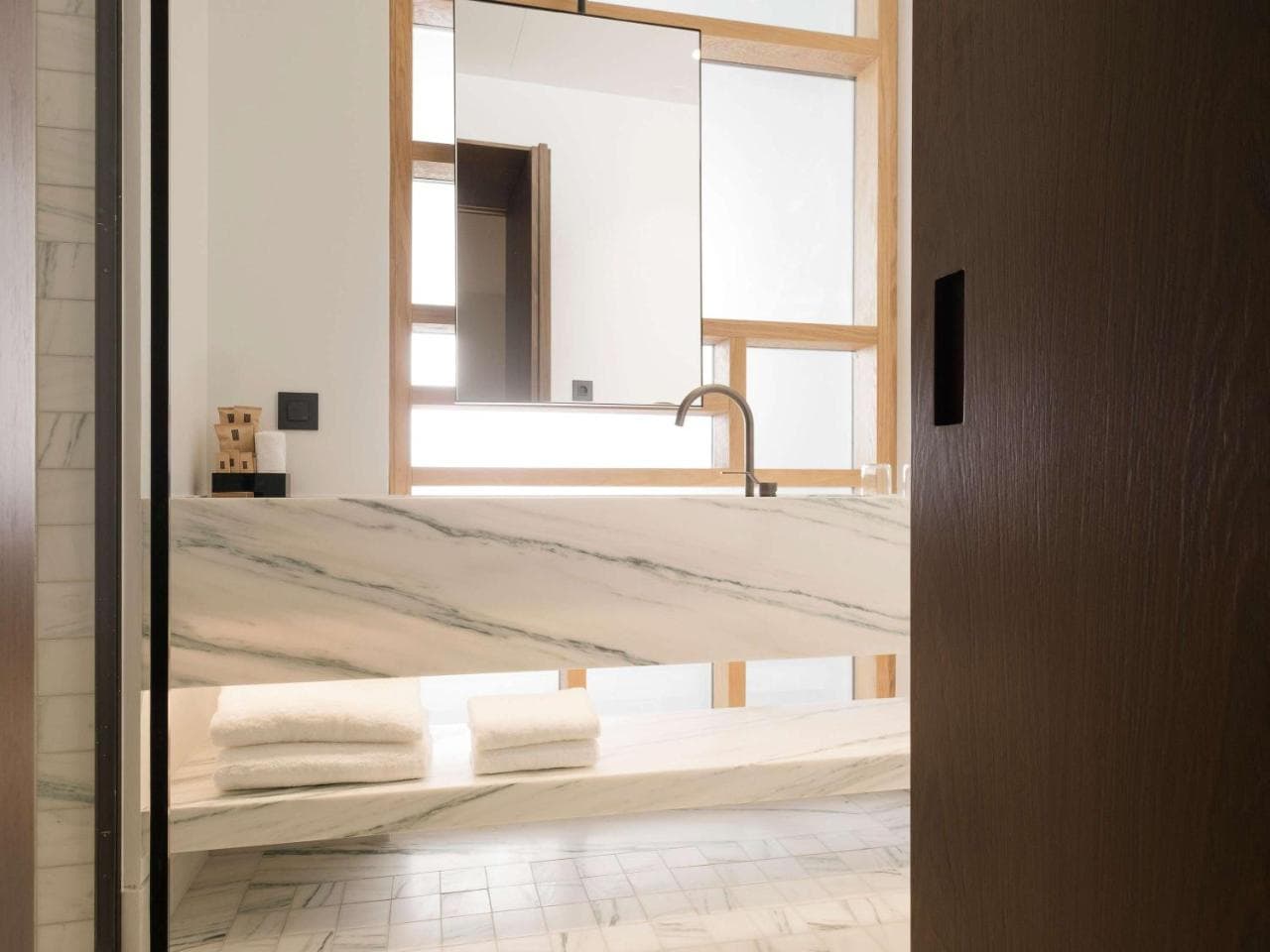Athens Capital Suites-Mgallery Collection